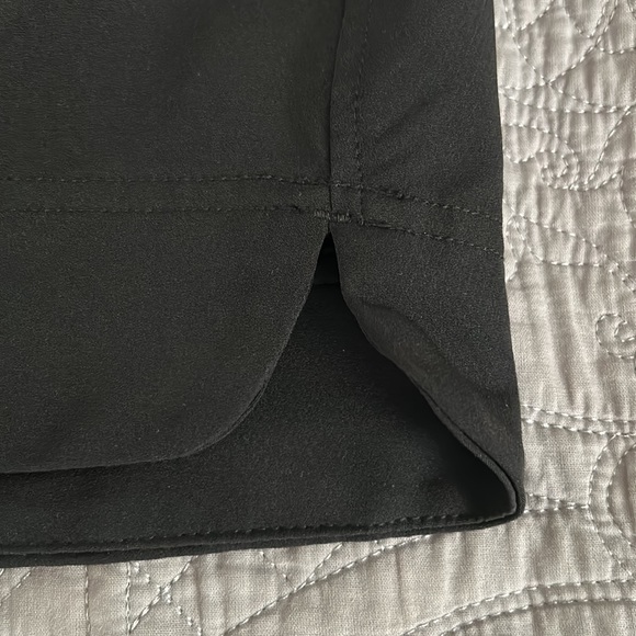 Black large skort elastic waist band two side pockets. - Picture 2 of 7